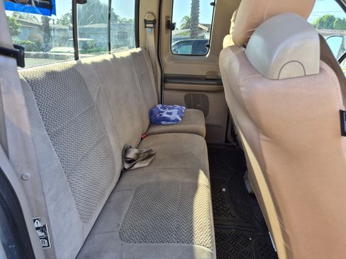 Used 2001 Ford F350 4x4 SuperCab Super Duty image 9