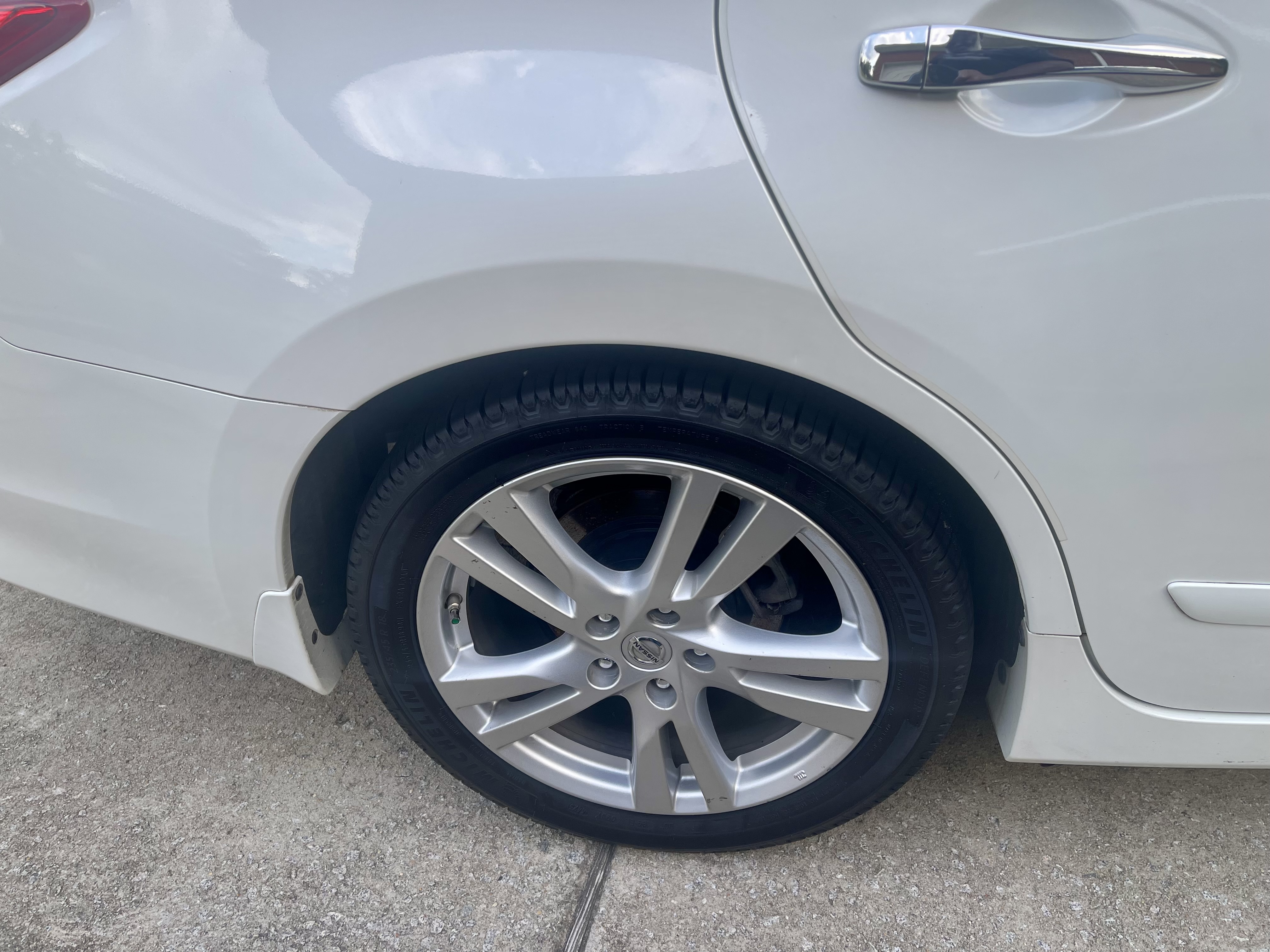 Used 2016 Nissan Altima 3.5 SL w/ 3.5 Technology Package FWD image 4
