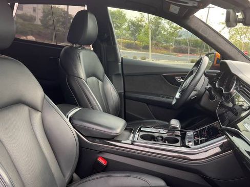 Used 2019 Audi Q8 Prestige image 9