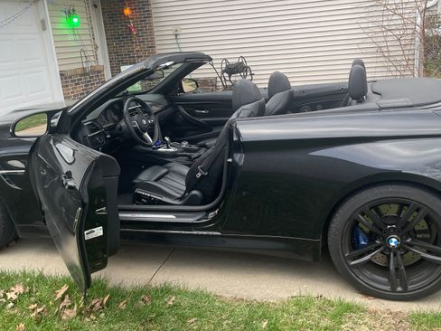 Used 2015 BMW M4 Convertible image 12