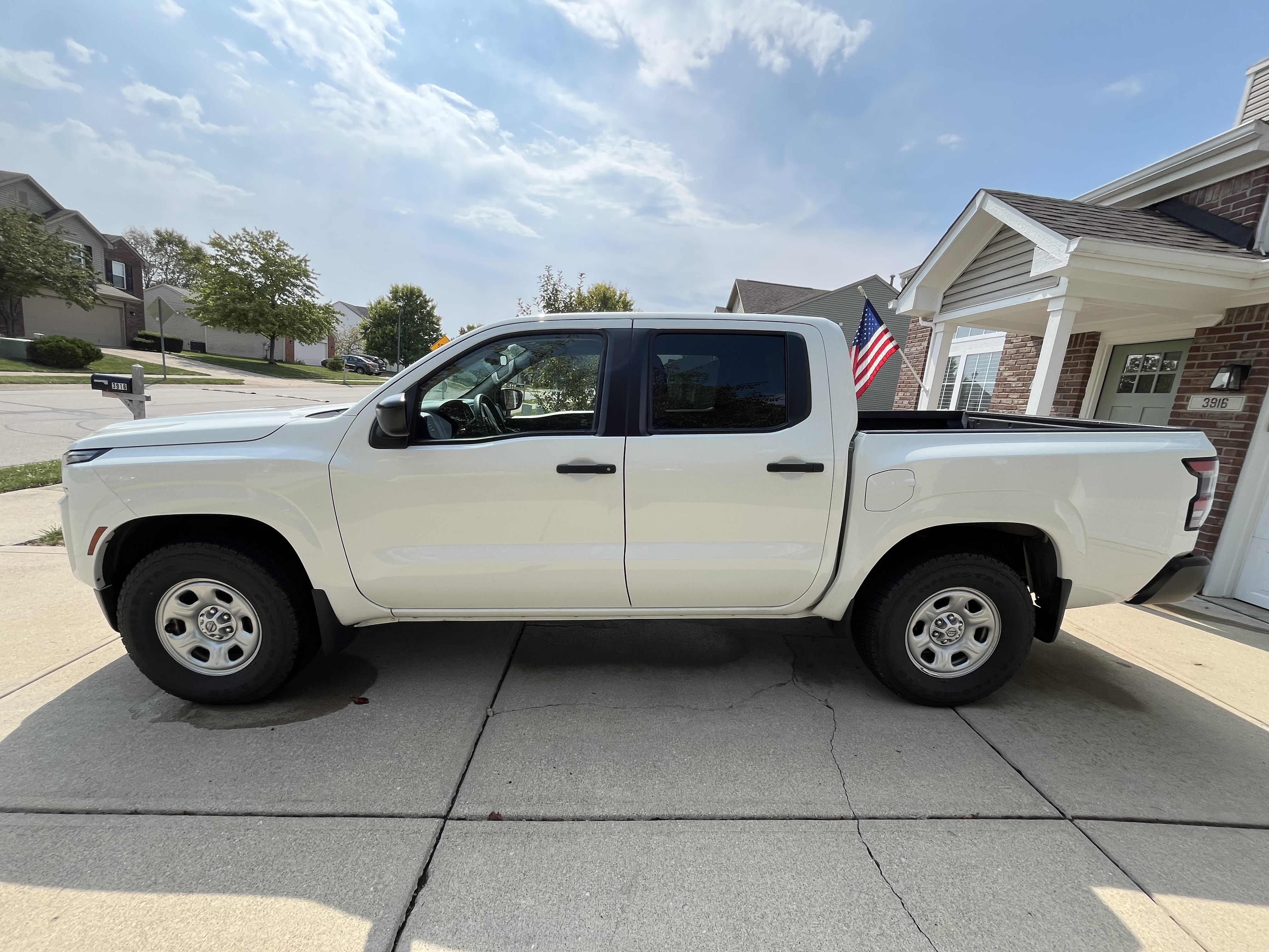 Used 2022 Nissan Frontier S w/ Technology Package AWD/4WD image 5