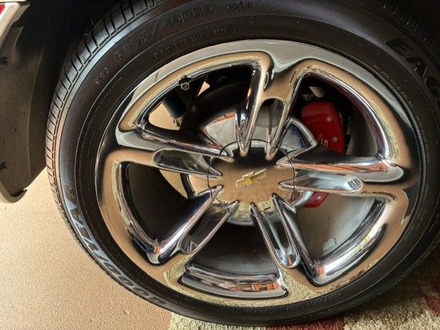 Used 2005 Chevrolet SSR w/ Preferred Equipment Group RWD image 5