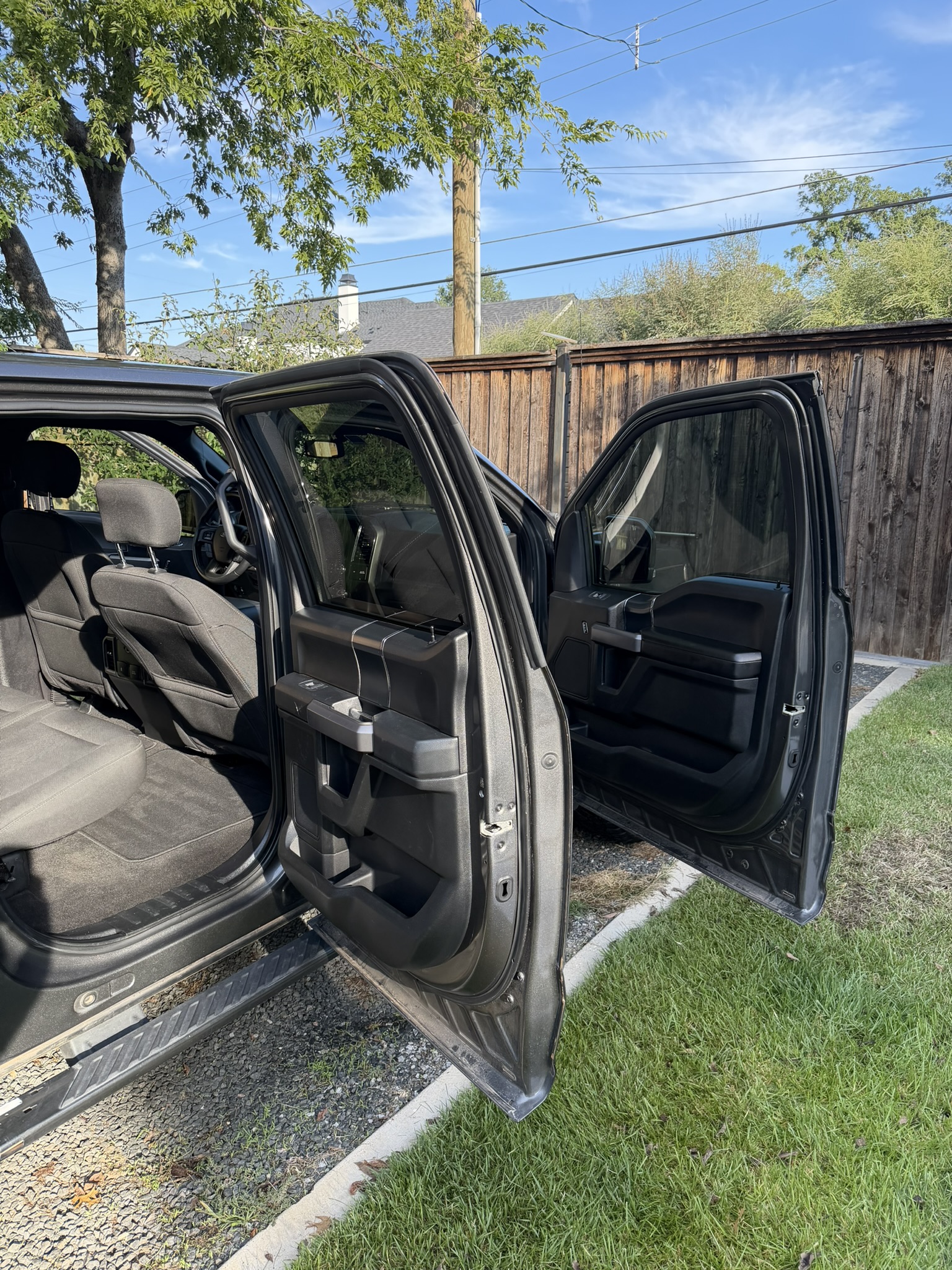 Used 2018 Ford F150 XLT w/ Equipment Group 302A Luxury AWD/4WD image 17
