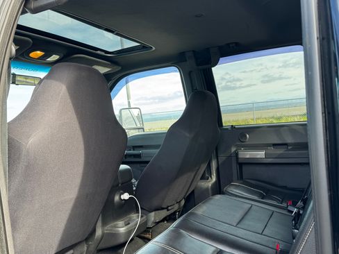 Used 2008 Ford F350 FX4 image 13