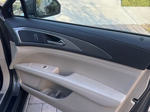 Used 2017 Lincoln MKZ Premiere image 15