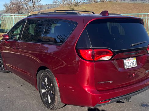 Used 2020 Chrysler Pacifica Limited w/ Advanced Safetytec Group image 5