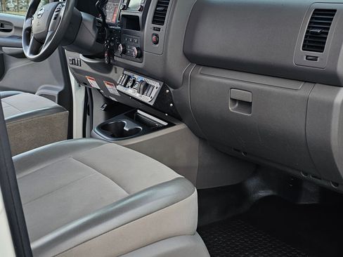 Used 2016 Nissan NV 3500 SV w/ Technology Package image 17