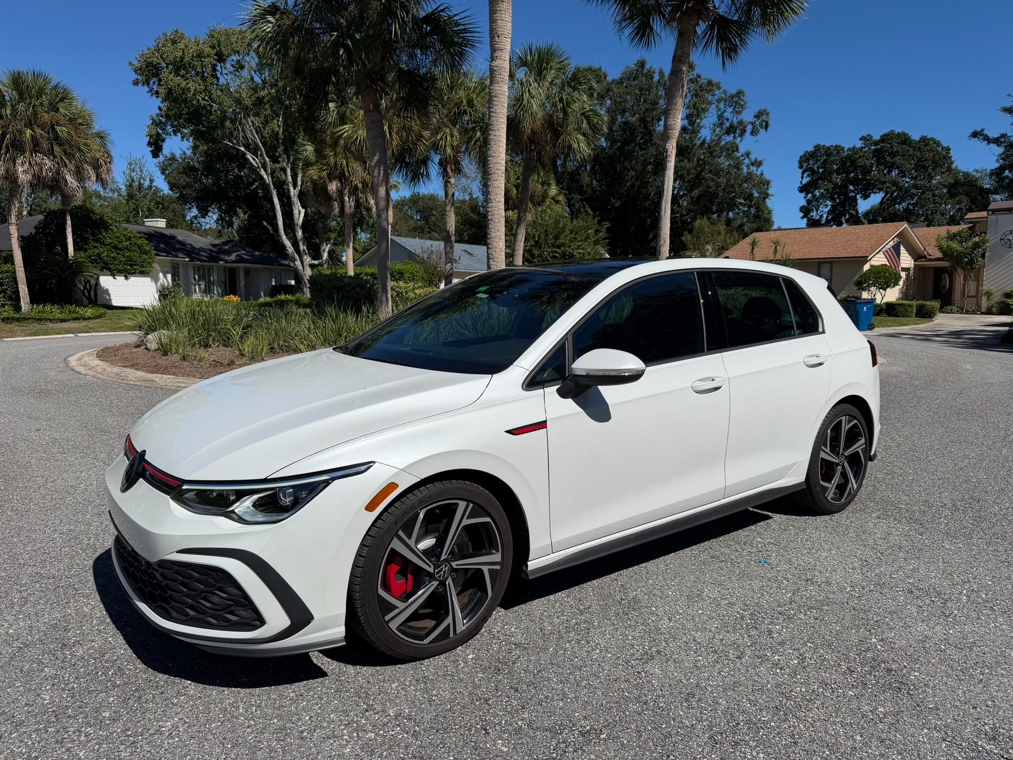 Used 2024 Volkswagen GTI SE FWD image 2