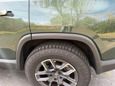 Used 2025 Rivian R1S Adventure image 6