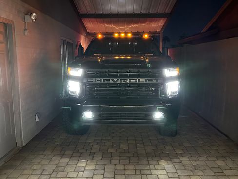 Used 2022 Chevrolet Silverado 2500 LTZ w/ LTZ Convenience Package image 1