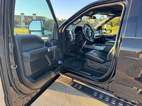 Used 2020 Ford F250 Platinum w/ Tremor Off-Road Package image 11