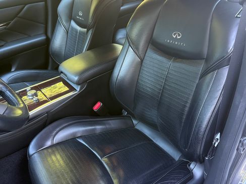 Used 2011 INFINITI M37 w/ Sport Pkg RWD image 14