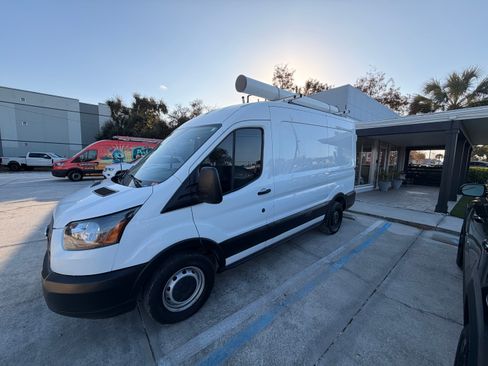 Used 2019 Ford Transit 150 130 Medium Roof image 18