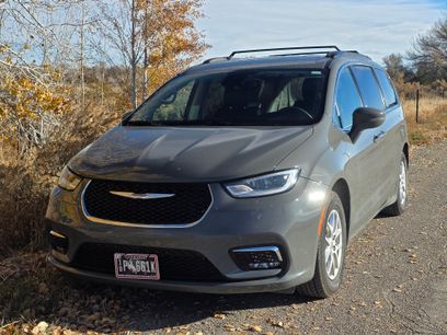 Used 2022 Chrysler Pacifica Touring-L