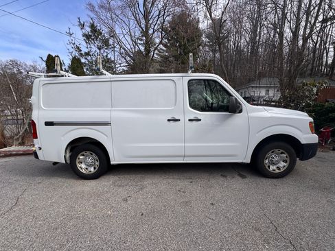 Used 2017 Nissan NV 1500 SV image 14