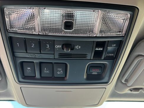 Used 2015 Toyota 4Runner Limited AWD/4WD image 11