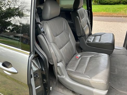 Used 2009 Honda Odyssey EX-L image 17
