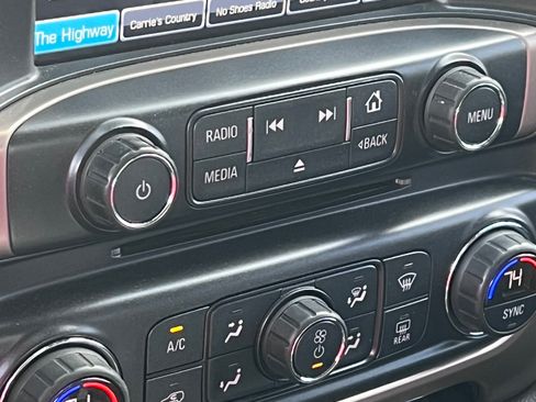 Used 2019 GMC Sierra 3500 Denali w/ Duramax Plus Package image 15