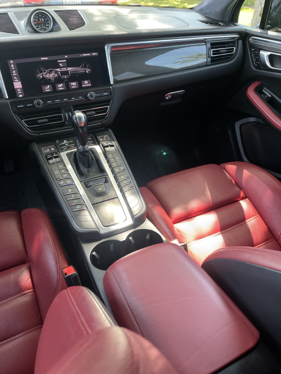 Used 2020 Porsche Macan Turbo AWD/4WD image 13