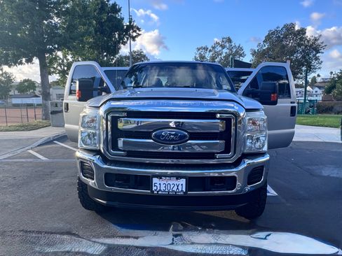 Used 2016 Ford F250 XLT AWD/4WD image 4