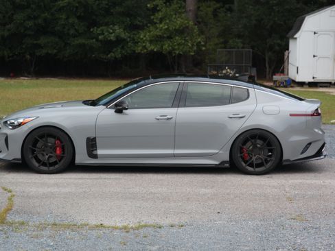 Used 2019 Kia Stinger GT1 image 4