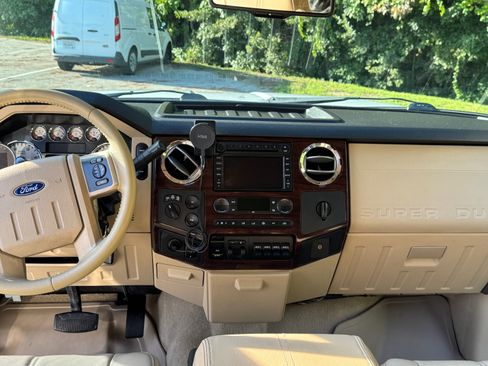 Used 2008 Ford F250 Lariat AWD/4WD image 10
