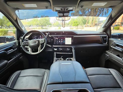 Used 2024 GMC Sierra 2500 Denali w/ Denali Reserve Package image 13