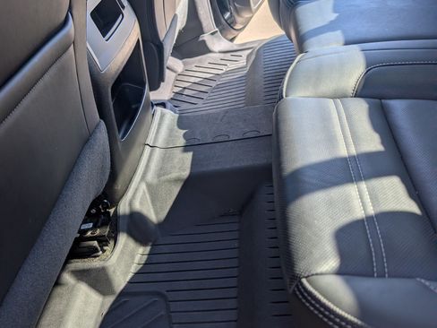 Used 2018 GMC Sierra 3500 Denali w/ Duramax Plus Package image 17