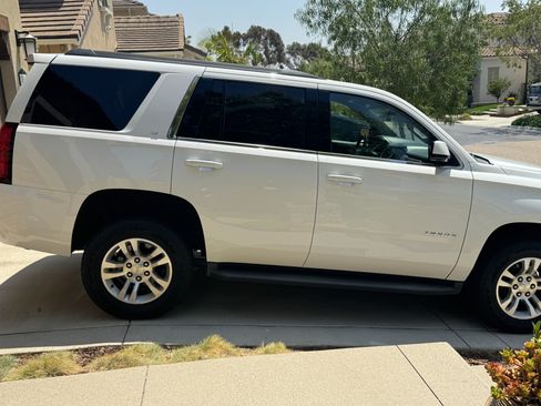 Used 2019 Chevrolet Tahoe LT image 1