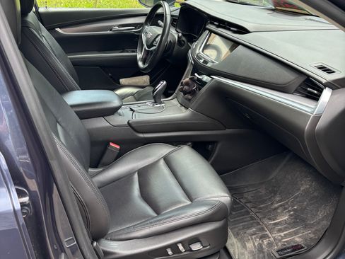 Used 2018 Cadillac XT5 Luxury AWD/4WD image 6