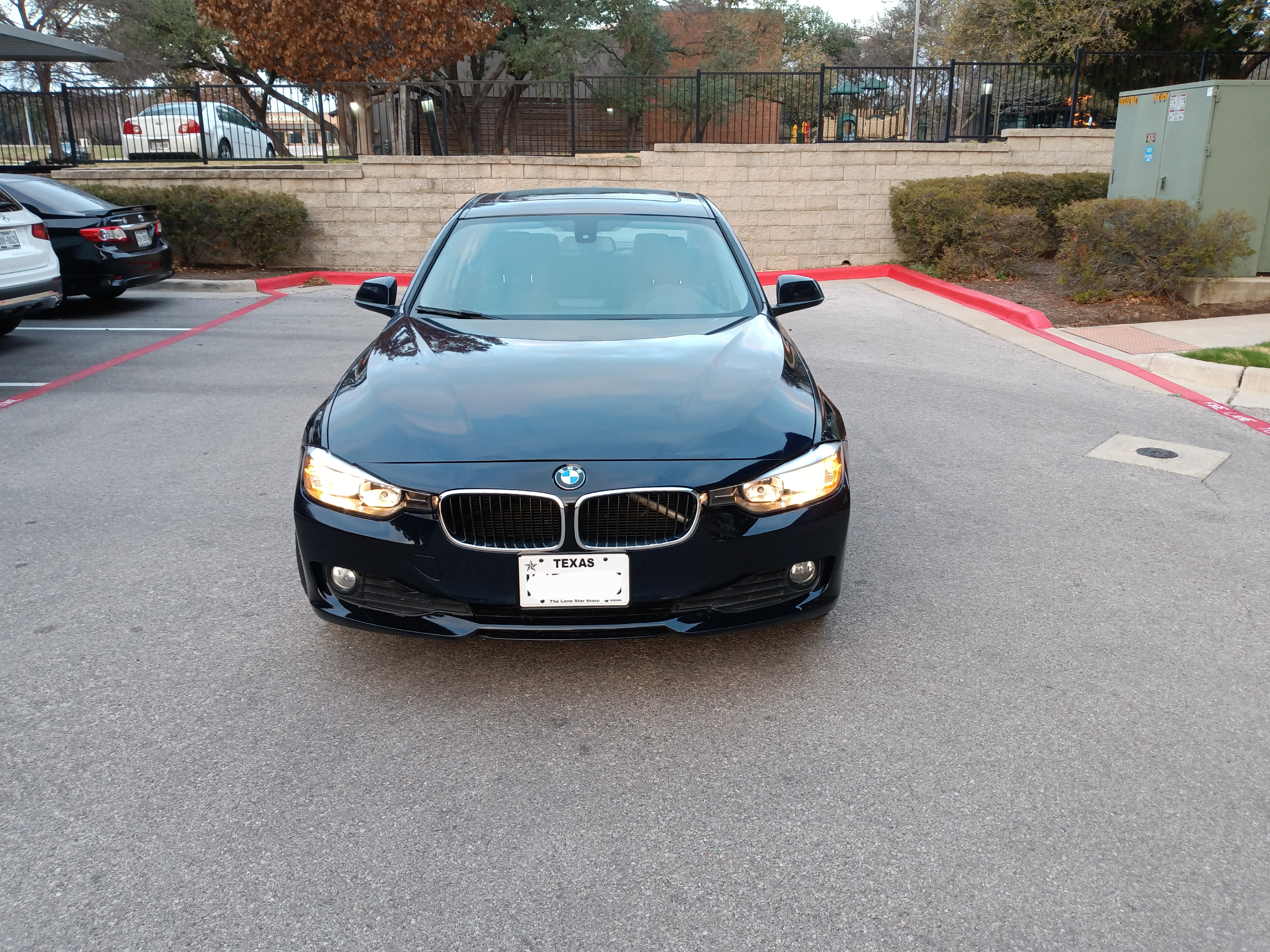 Used 2015 BMW 320i xDrive Sedan AWD/4WD image 1