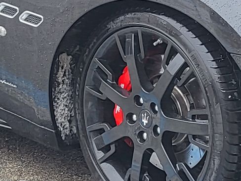 Used 2013 Maserati GranTurismo MC image 6