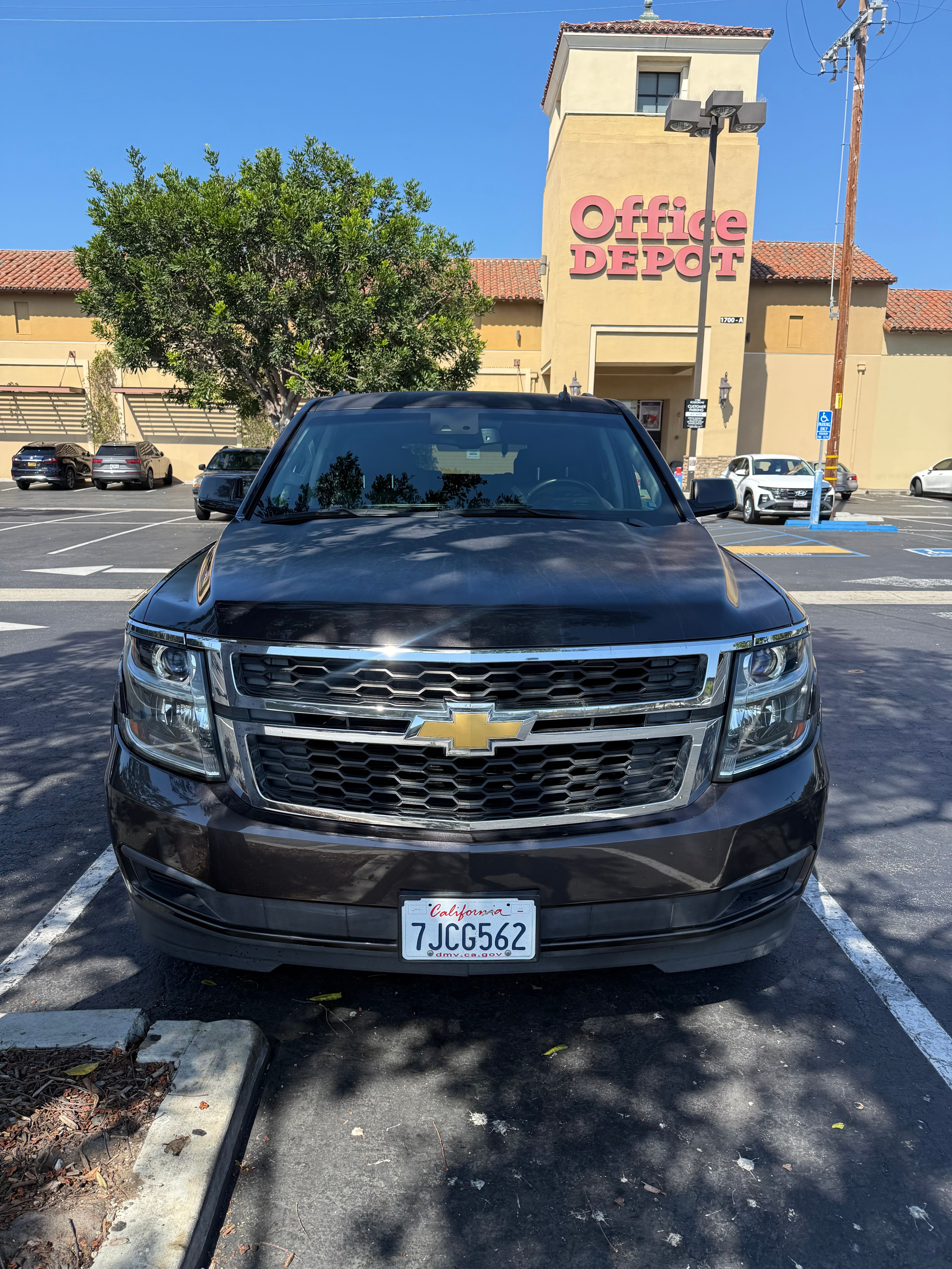 Used 2015 Chevrolet Tahoe LT w/ Max Trailering Package RWD image 9