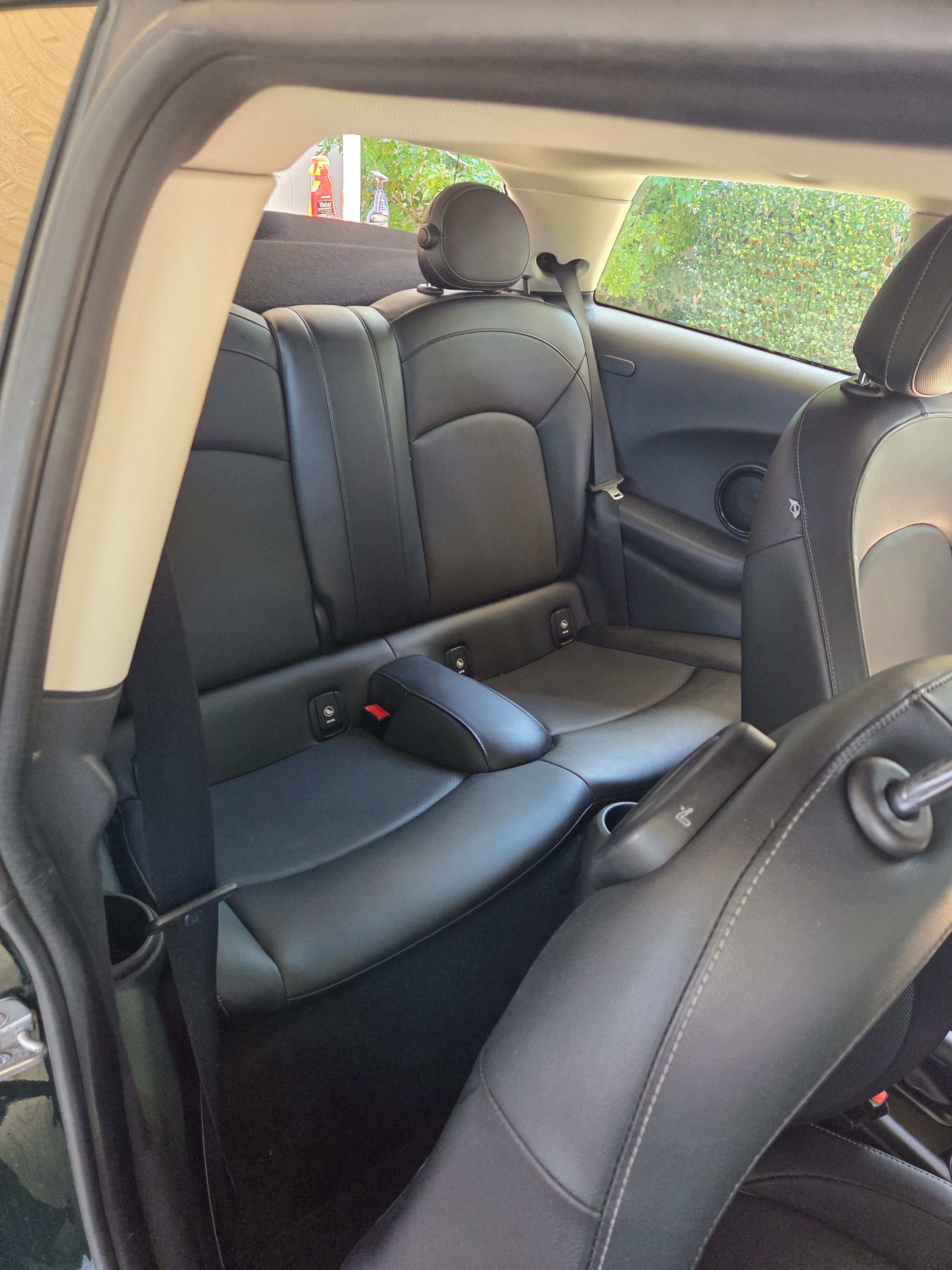Used 2014 MINI Cooper 2-Door Hardtop w/ Premium Package 2 FWD image 5