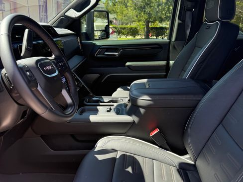 Used 2025 GMC Sierra 2500 AT4X w/ AT4X AEV Edition image 14