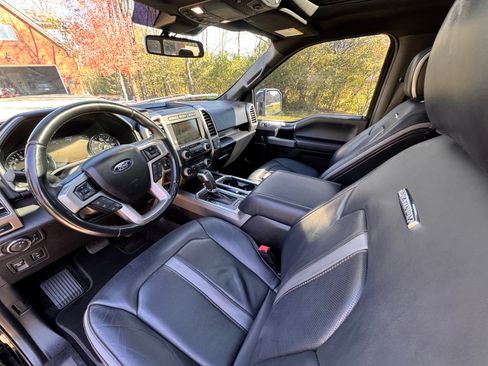 Used 2018 Ford F150 Platinum w/ Equipment Group 701A Luxury image 15