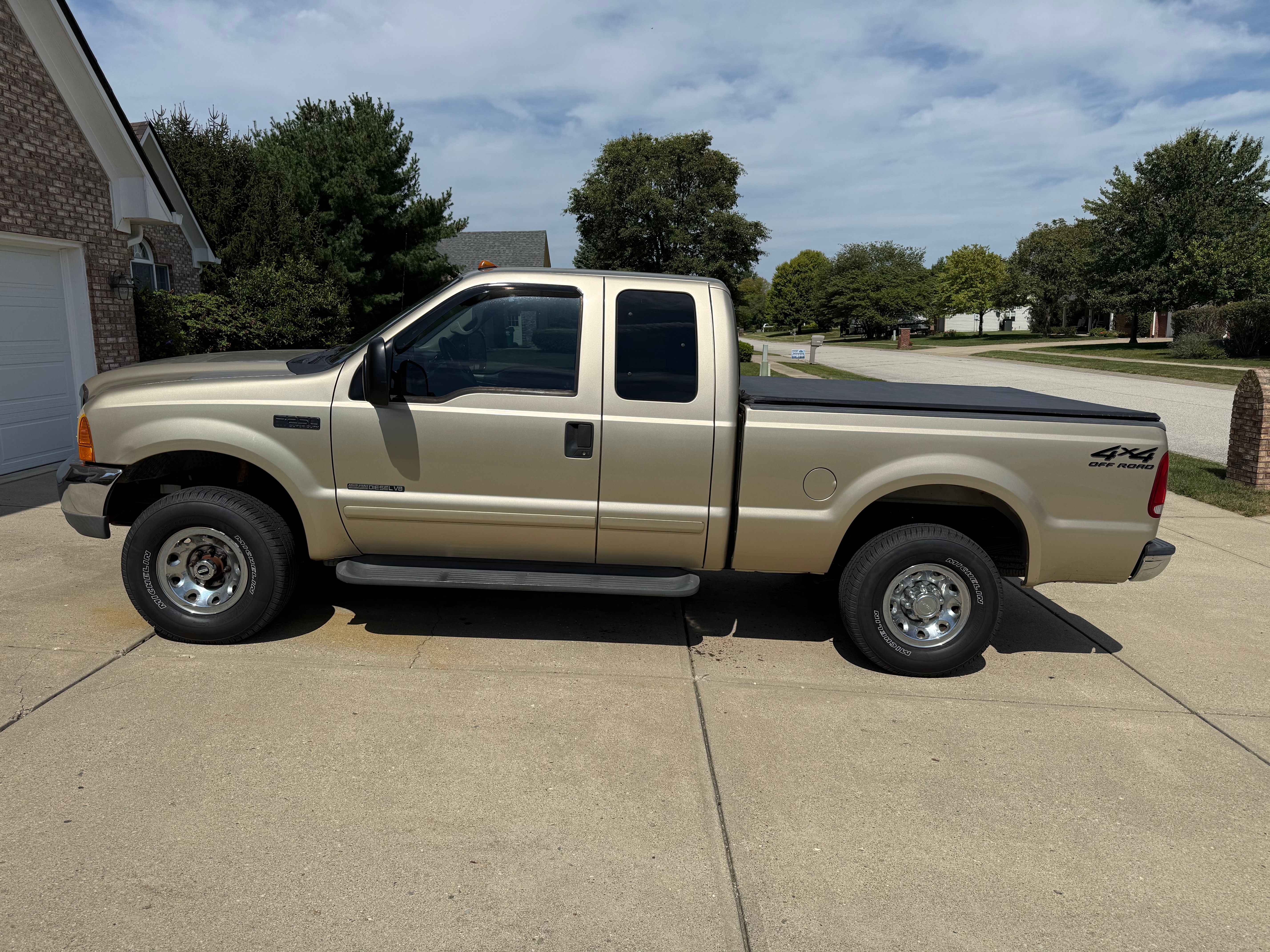 Used 2001 Ford F250 4x4 SuperCab Super Duty image 1
