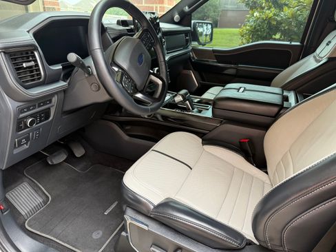 Used 2024 Ford F150 Lightning Platinum image 16