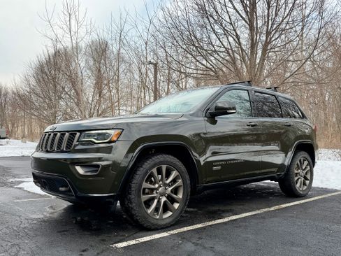 Used 2017 Jeep Grand Cherokee Limited 75th Anniversary image 5