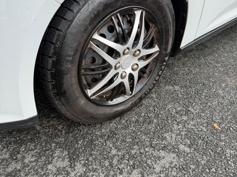 Used 2014 Ford Focus S image 9