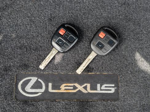 Used 2003 Lexus IS 300 300 SportCross Hatchback 4D image 25