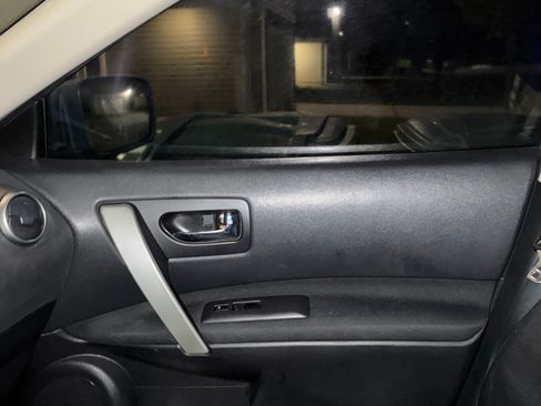 Used 2013 Nissan Rogue S FWD image 6