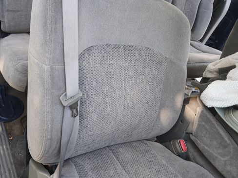 Used 2000 Chevrolet Silverado 1500 LS image 9