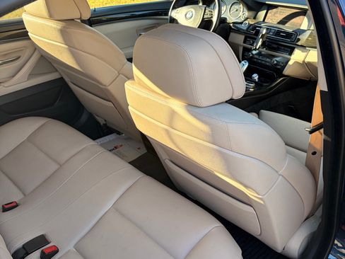 Used 2011 BMW 550i xDrive Sedan image 14