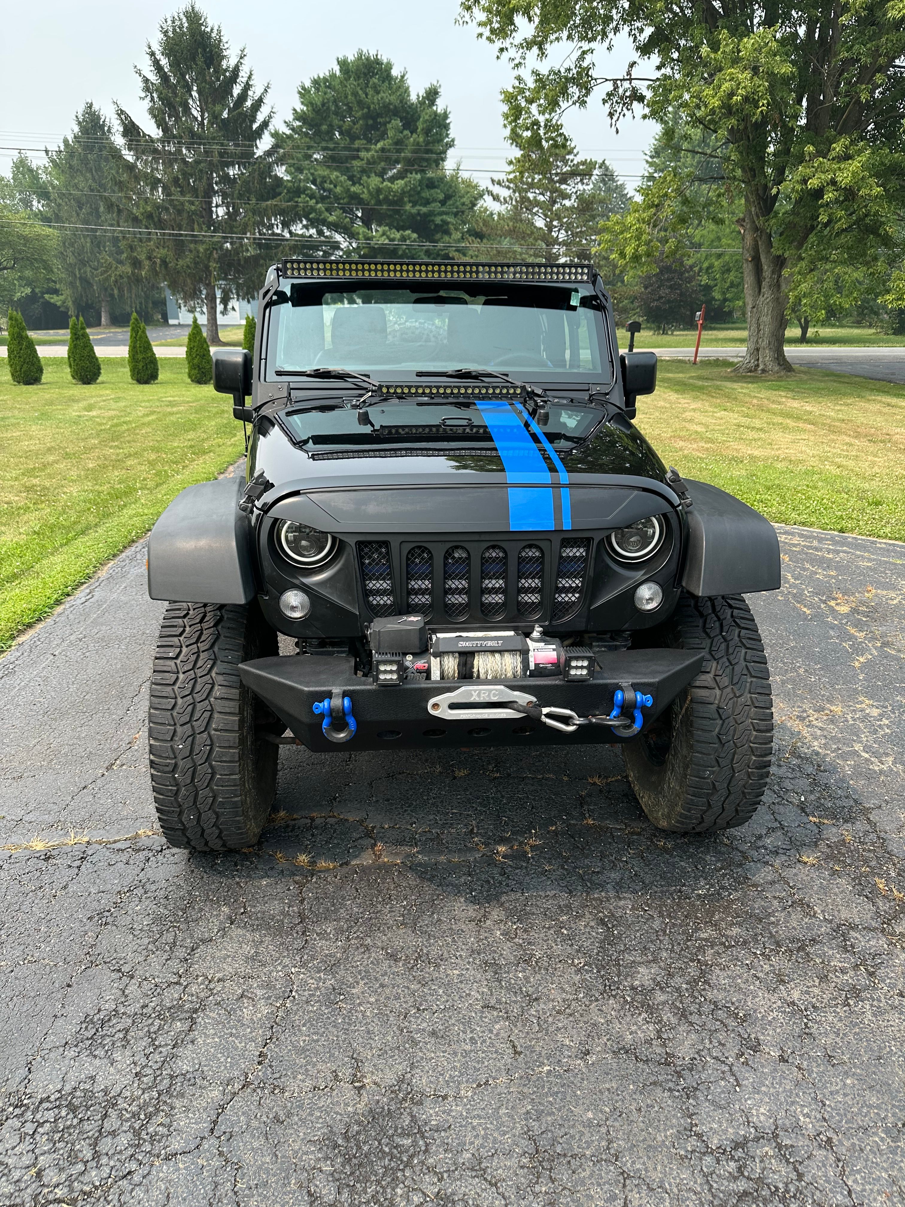 Used 2015 Jeep Wrangler Sport w/ Connectivity Group AWD/4WD image 1
