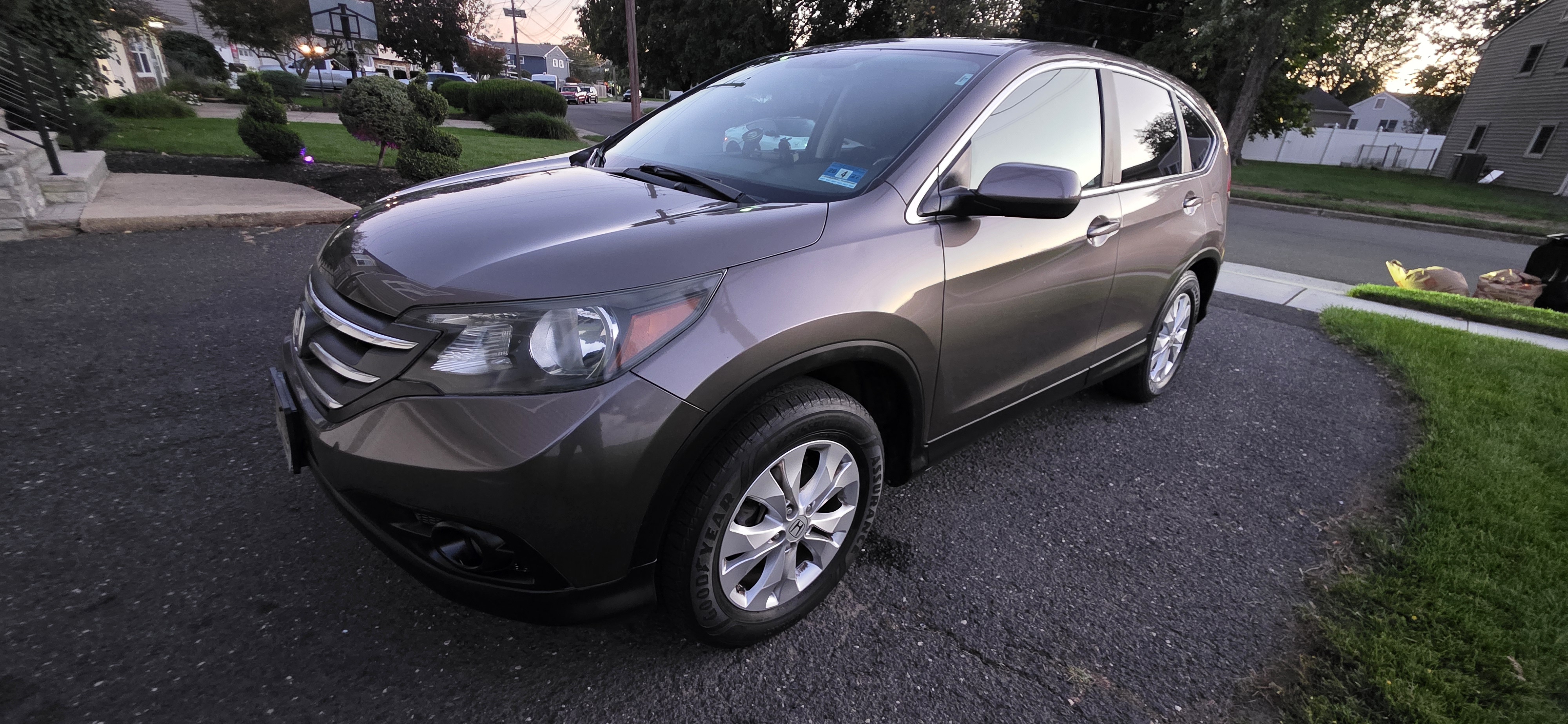 Used 2012 Honda CR-V EX image 1