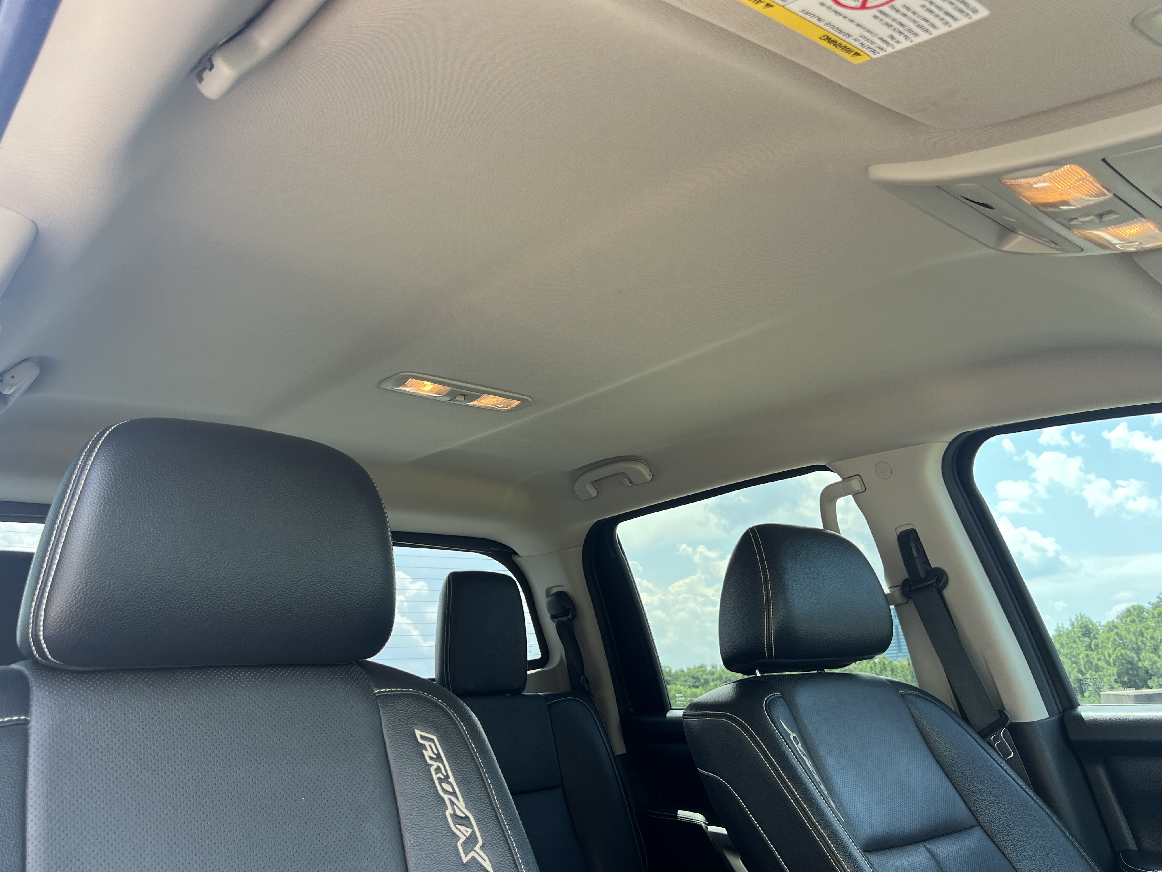 Used 2018 Nissan Titan PRO-4X w/ Pro-4x Convenience Package AWD/4WD image 28