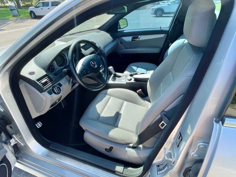 Used 2008 Mercedes-Benz C 300 Sedan image 11