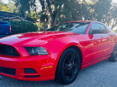 Used 2014 Ford Mustang Coupe image 1