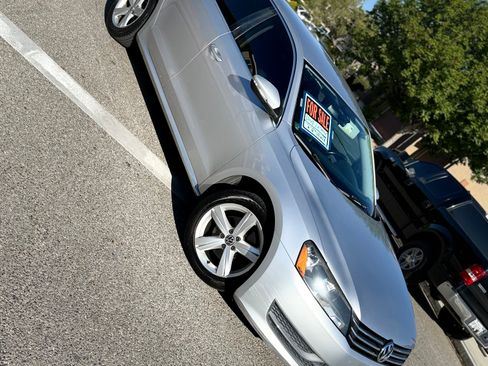 Used 2012 Volkswagen Passat 2.5 SE FWD image 5